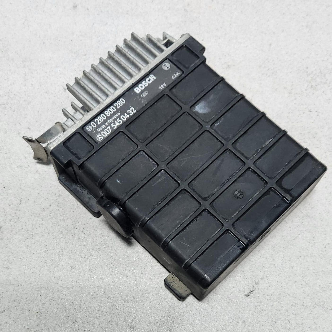 1988-1989 Mercedes-Benz 190E Engine Control Module 0280800280 190E and 260E