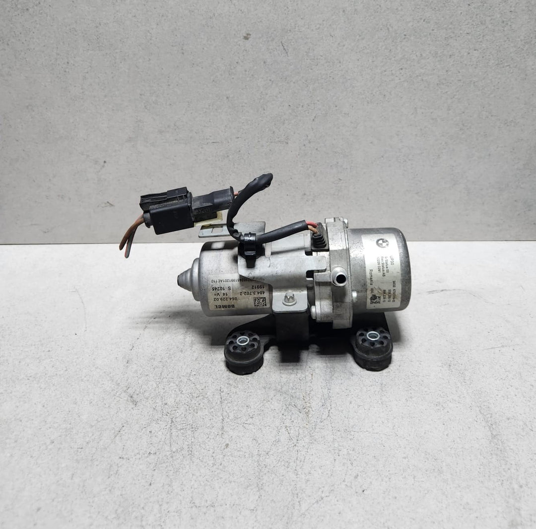 BMW Vacuum Pump 6797749 3 Series F30 5 Series F10 and 7 Series F01 F02 HYBRID