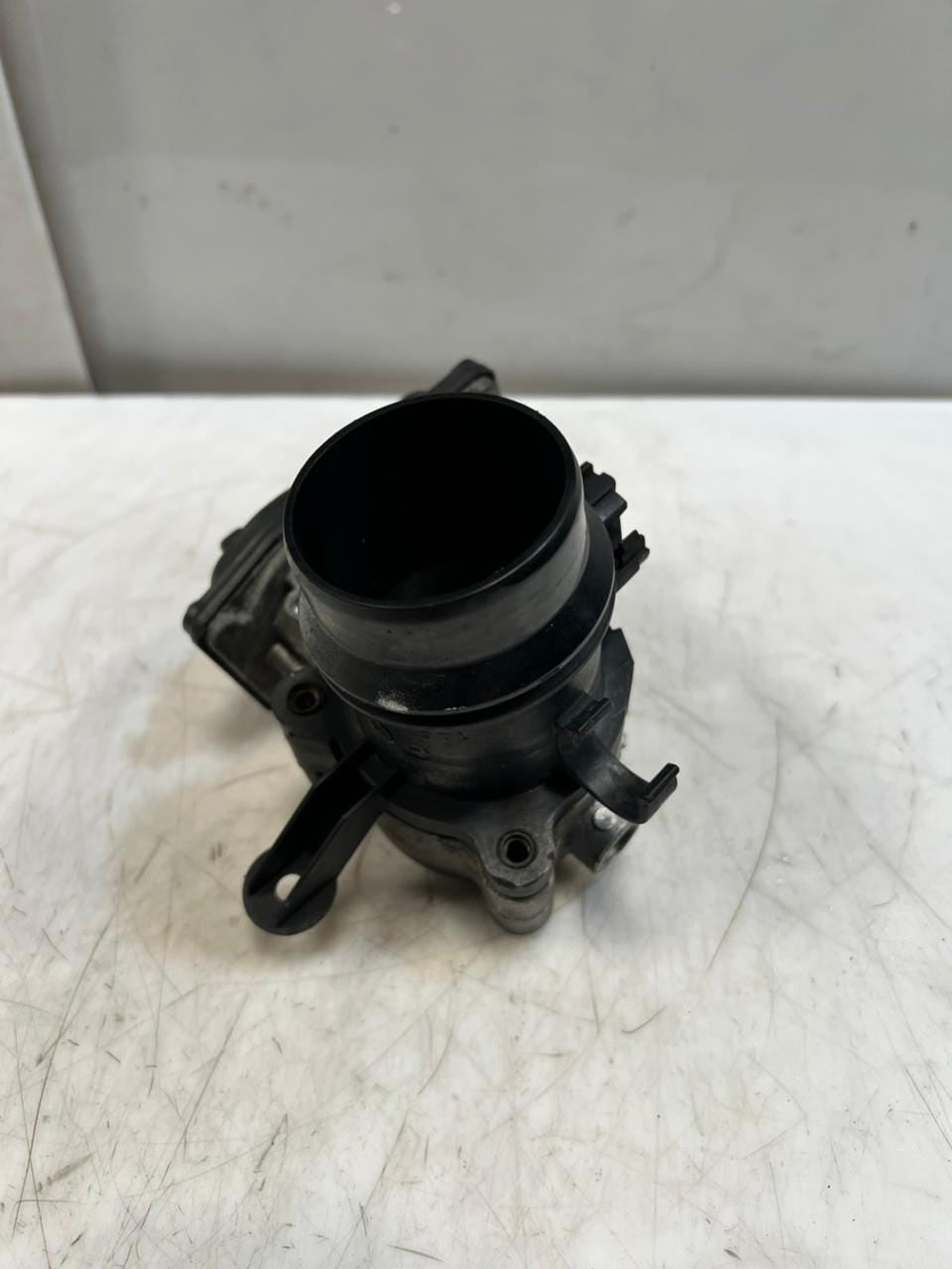 2013 BMW X3 X4 X5 X6 E84 E83 F25 F26 E70 F15 E71 F16 Throttle Body 7810752 OEM