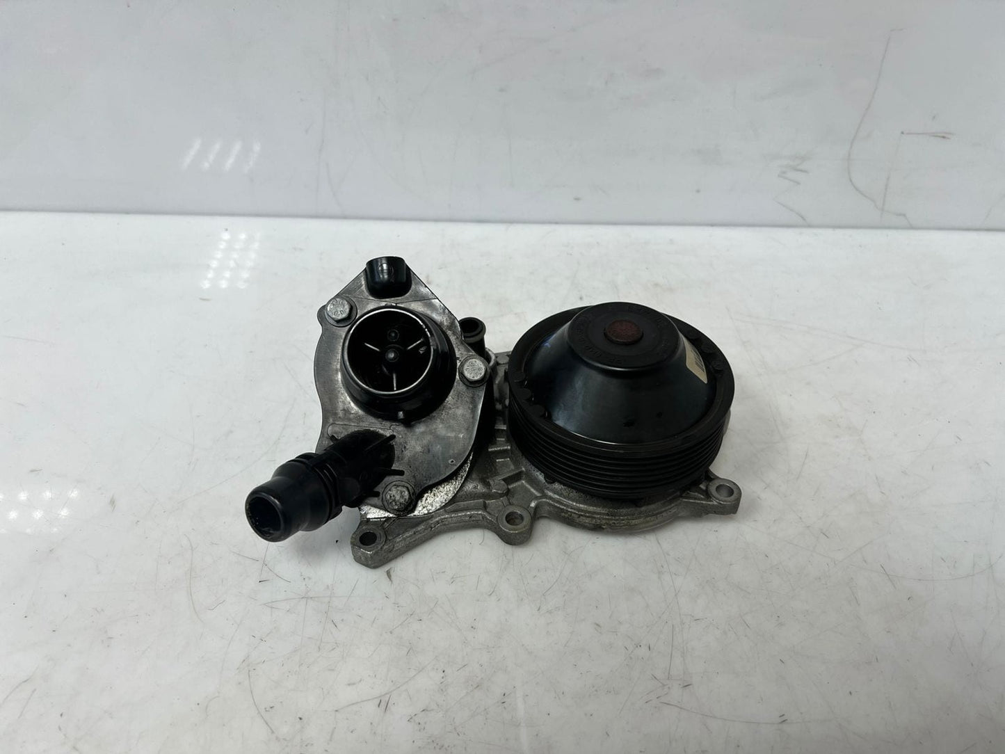 BMW 1 Series F20 F21 and 3 Series E92 N47D20C Water Pump 7810833