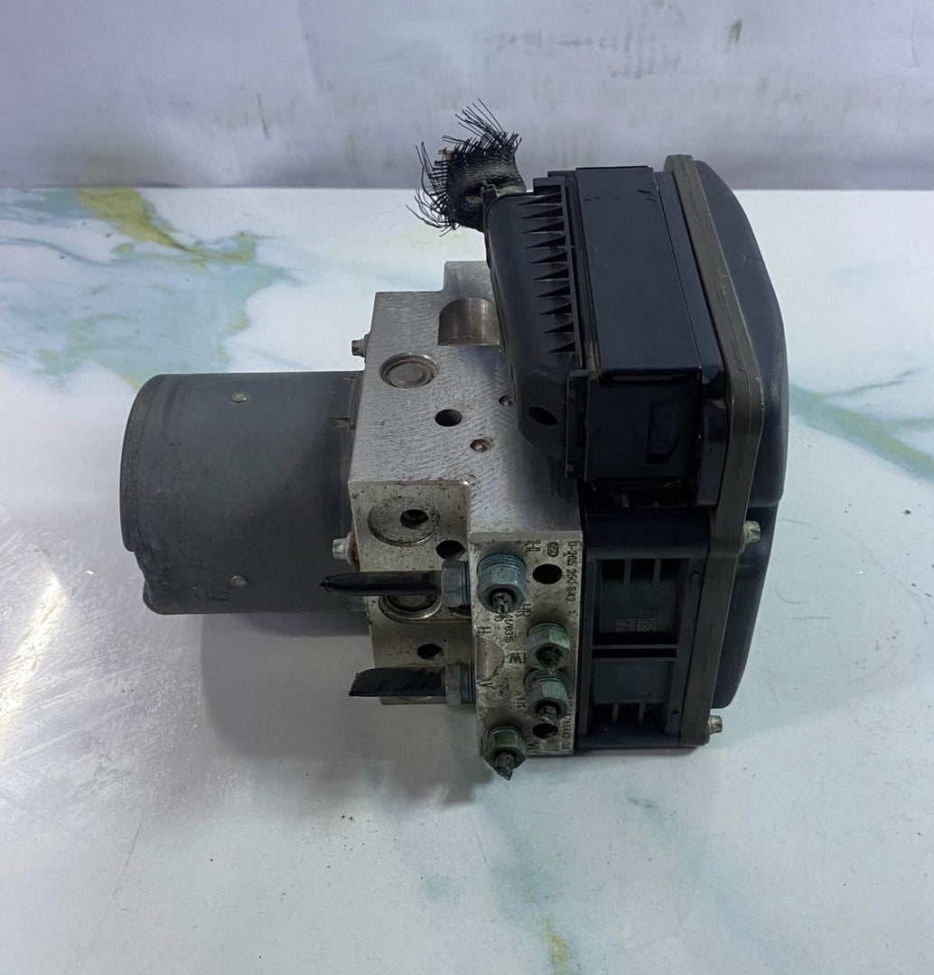 BMW ABS pump module for 5 Series F10 F11 and 6 Series F12 F13  DSC F1x 6852808