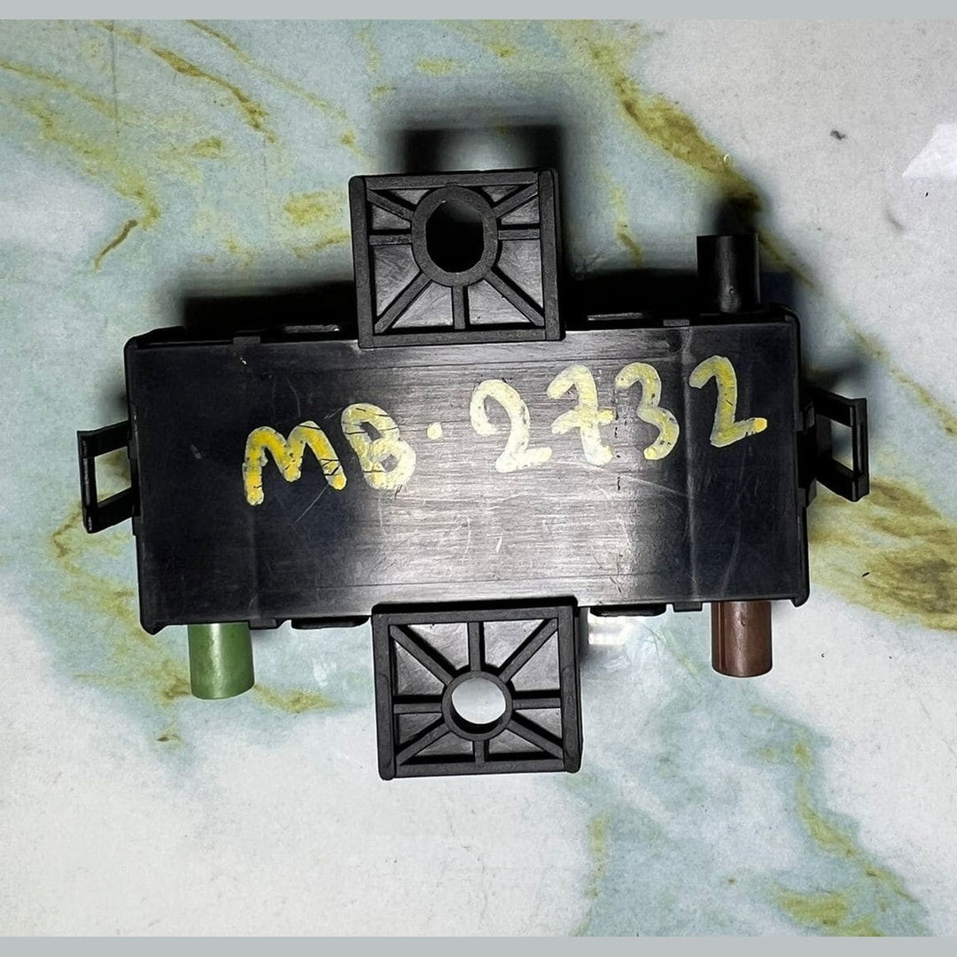 2018-2022 Mercedes C300 Antenna Amplifier A2389055000 C-Class W205 and GLC W253