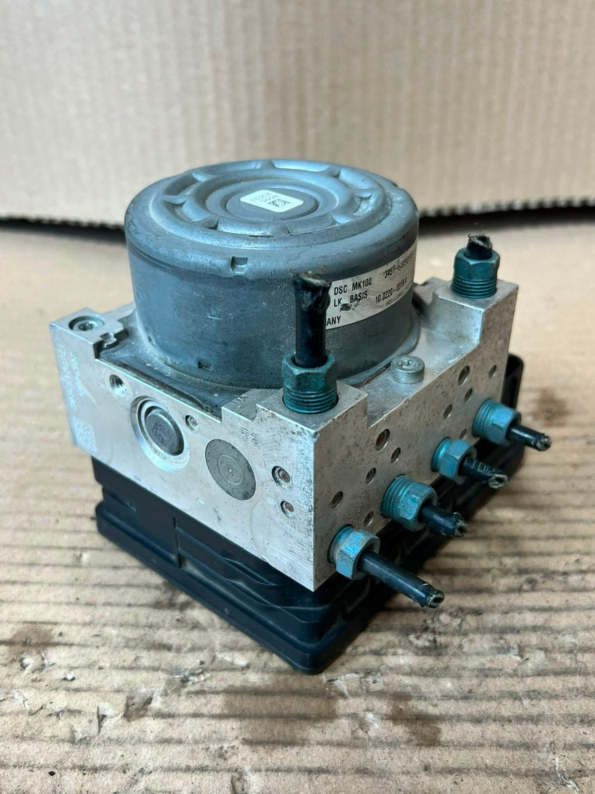 2014 BMW 3 Series F20 F30 F31 328i ABS Pump Module 6858953 OEM