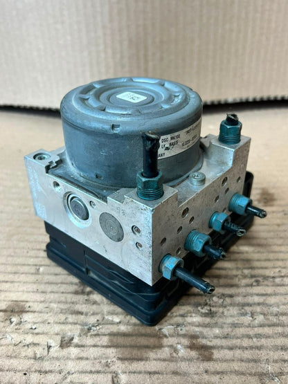 2014 BMW 3 Series F20 F30 F31 328i ABS Pump Module 6858953 OEM