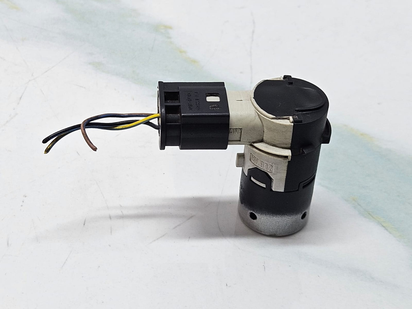 2002-2005 BMW E60, E61, E63, E64, E65 745Li Parking Distance Sensor PDC 6938741