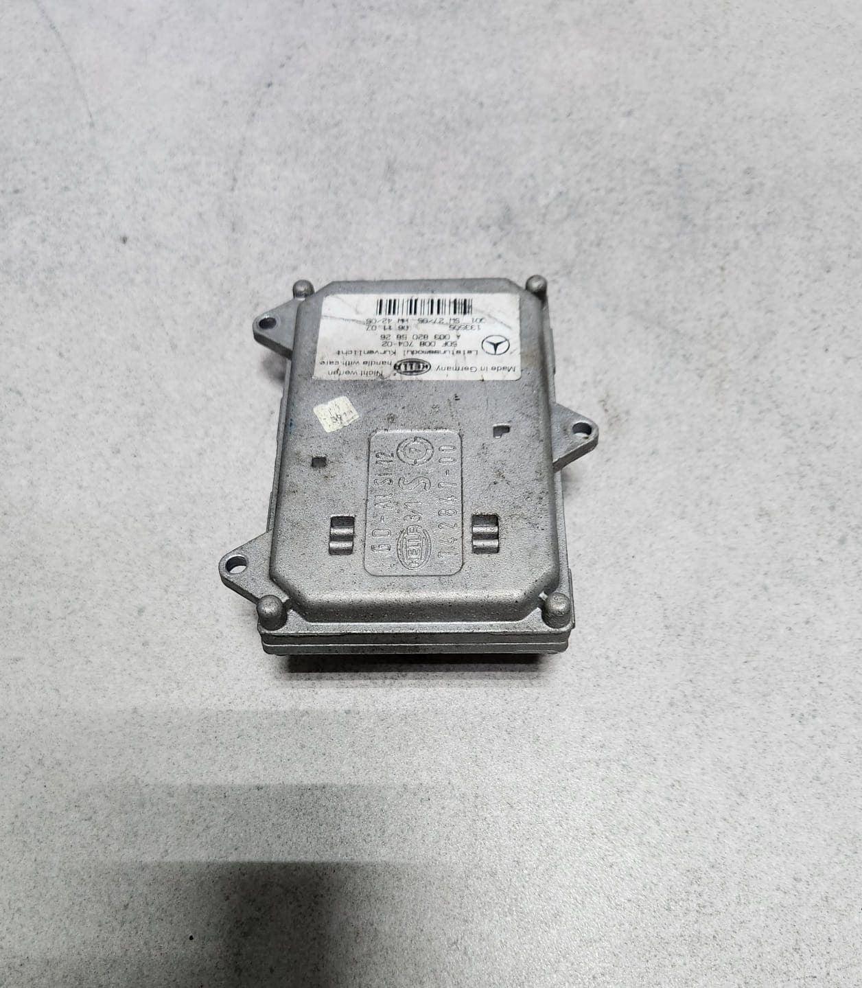 2005-2010 Mercedes-Benz CLS500 Xenon Headlight Ballast Control Unit A0038205826