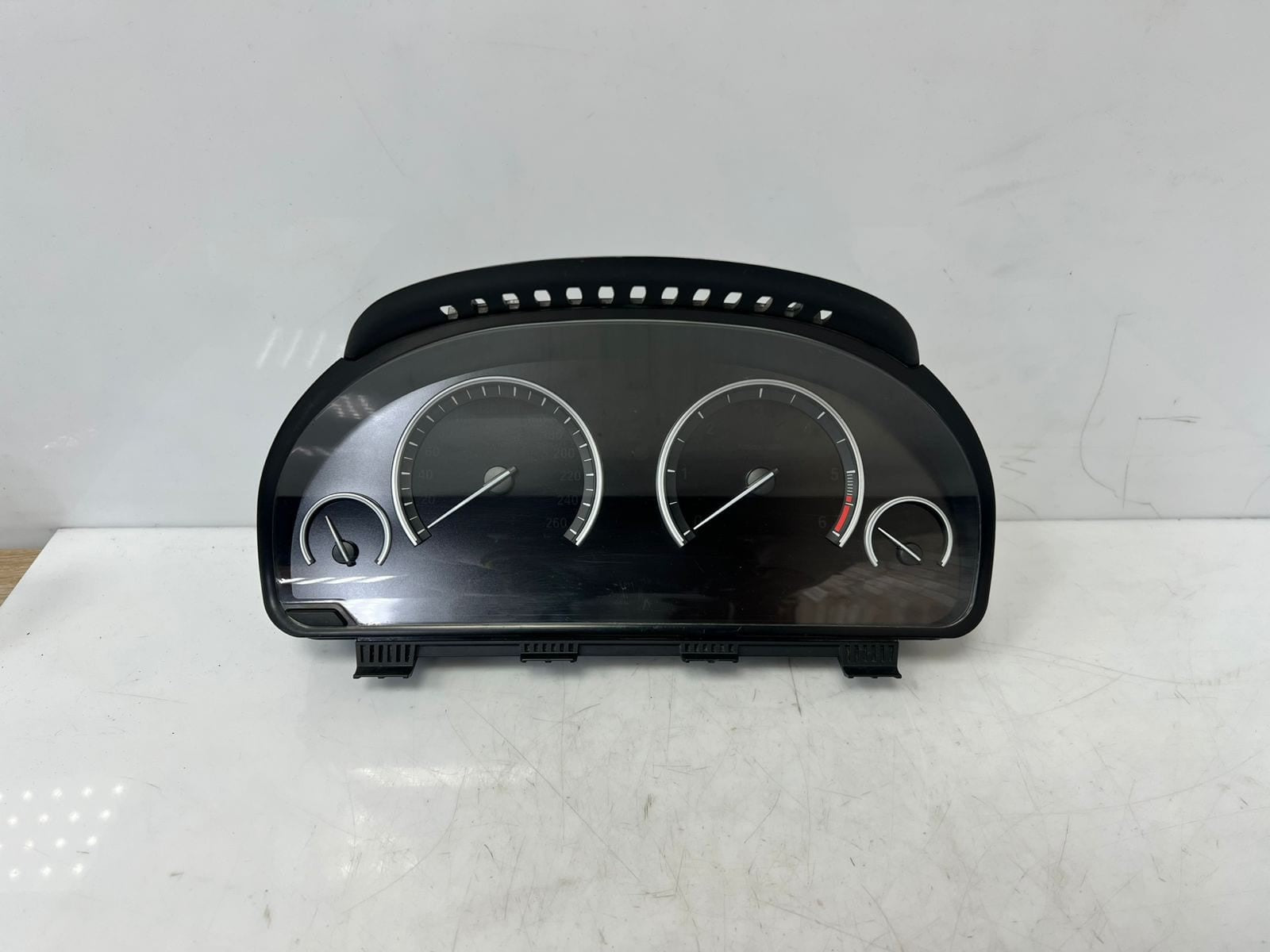 BMW 740i F01 F02 F03 F04 F10 F11 DIGITAL Speedometer Instrument Cluster 9291396