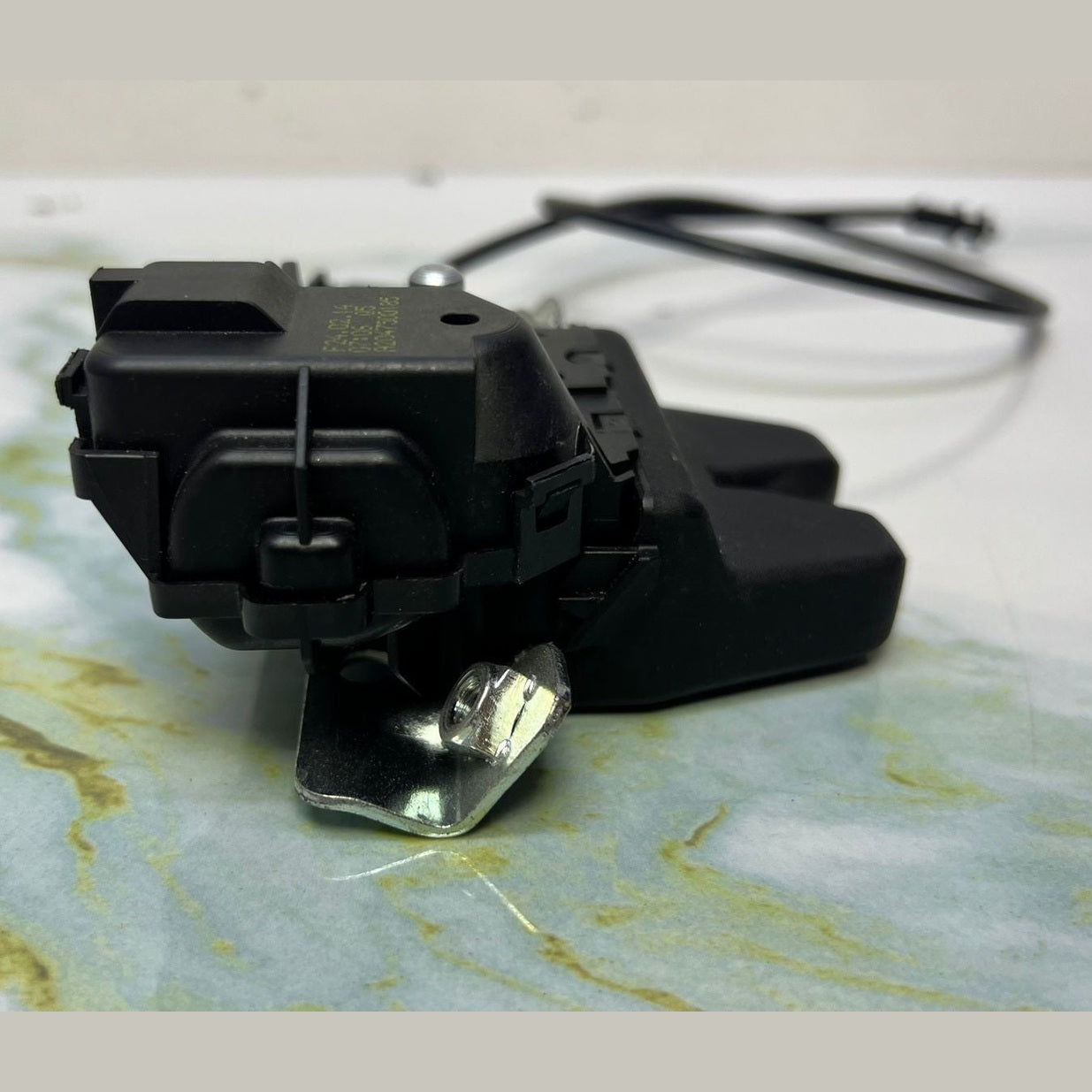 2008-2016 Mercedes-Benz E350 Trunk Lid Latch Lock Actuator A2047500185 C-Class W