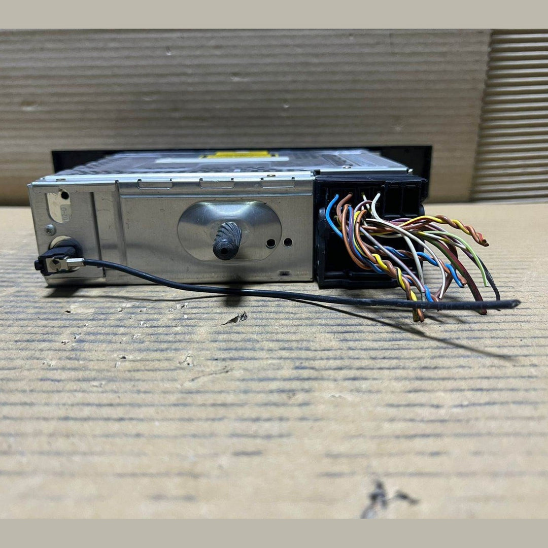 2001-2007 BMW 525i Cd Player 6916241 E39 5-Ser 525i, 530i, 540I HEAD UNIT 