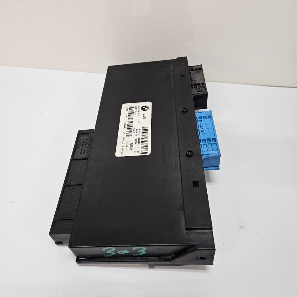2006 BMW 325i Body Control Module Junction Box 6983303 OEM
