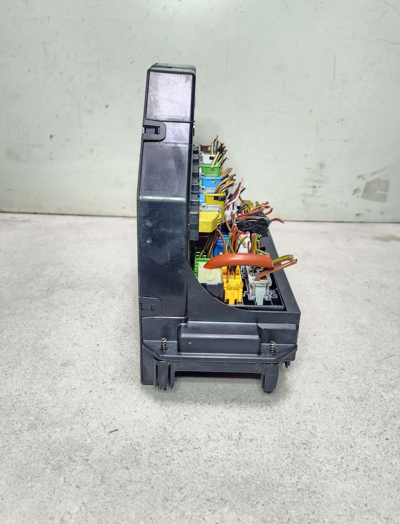 2010-16 Mercedes E-Class Front Sam Control Fuse Box Module A2129008307 W212 W204