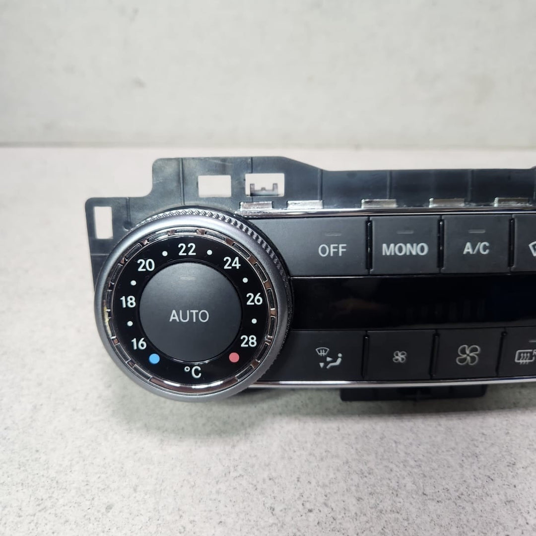2010-2012 Mercedes-Benz C250 Climate Control Unit 2048309885 C-Class W204 