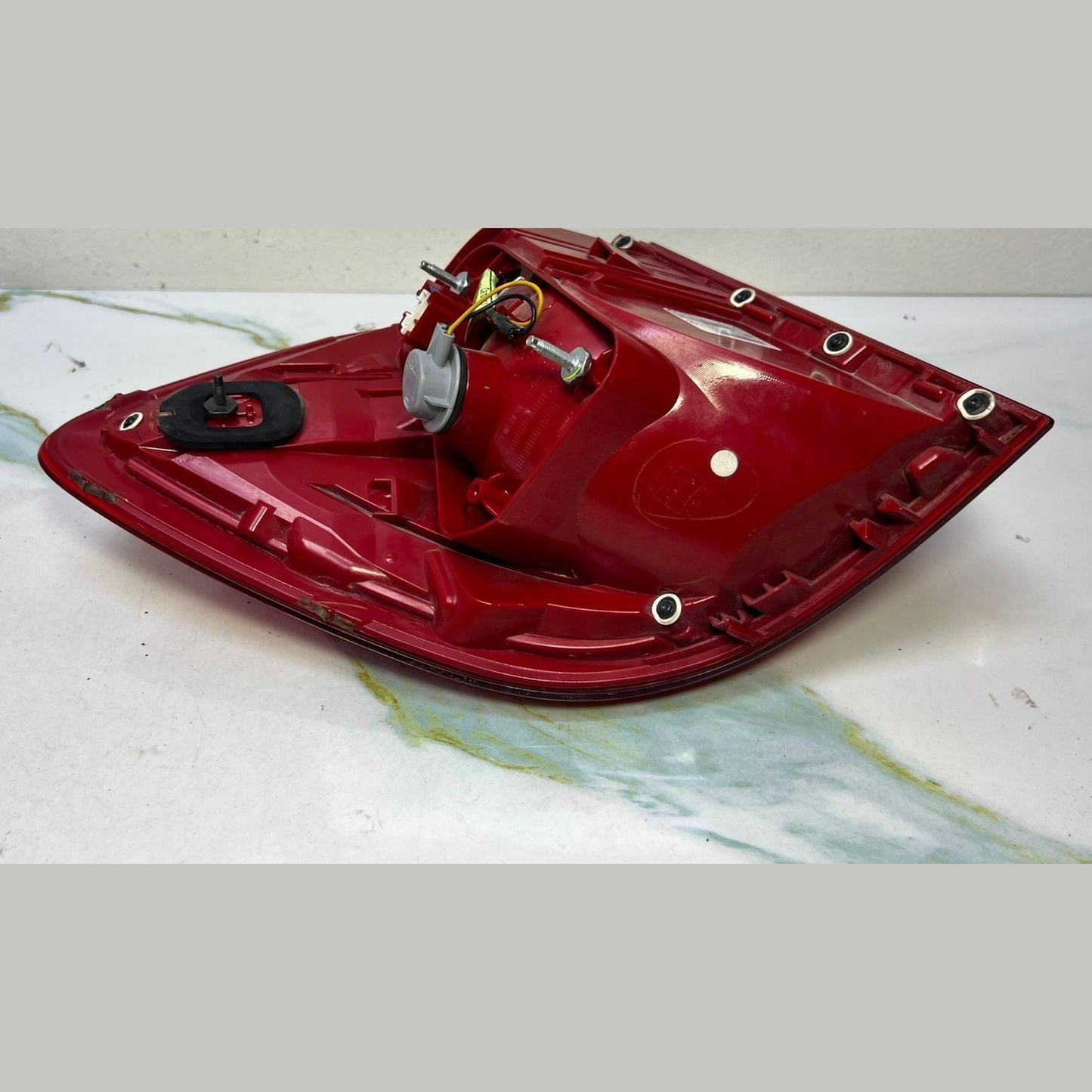 Mercedes W166 GL350 Rear Right Side LED Tail Light Brake Stop Lamp A166 9067601