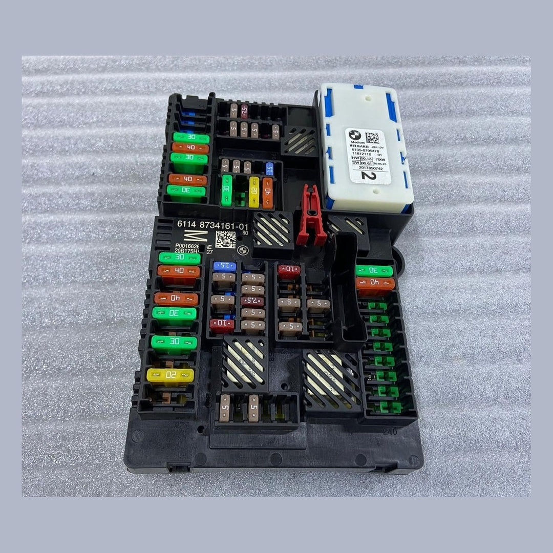 OEM BMW 330I M340 G20 POWER SUPPLY FUSE BOX CONTROL MODULE 8734161