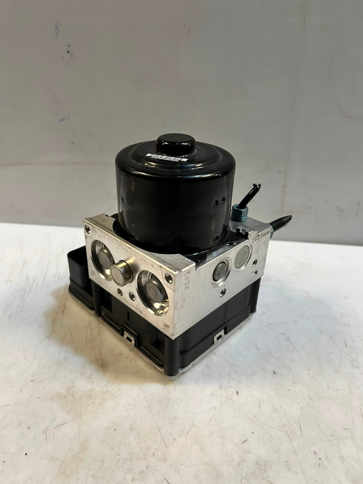 2012 BMW X3 F25 ABS DSC Brake Pump Module 6859757 OEM