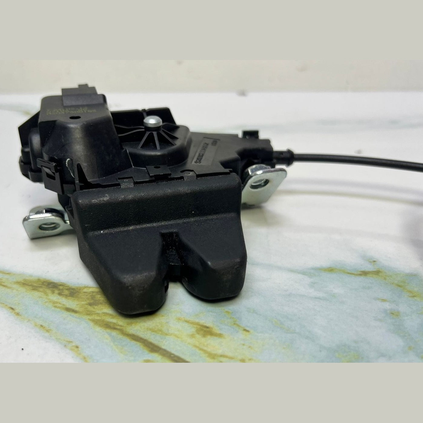 2008-2016 Mercedes-Benz E350 Trunk Lid Latch Lock Actuator A2047500185 C-Class W