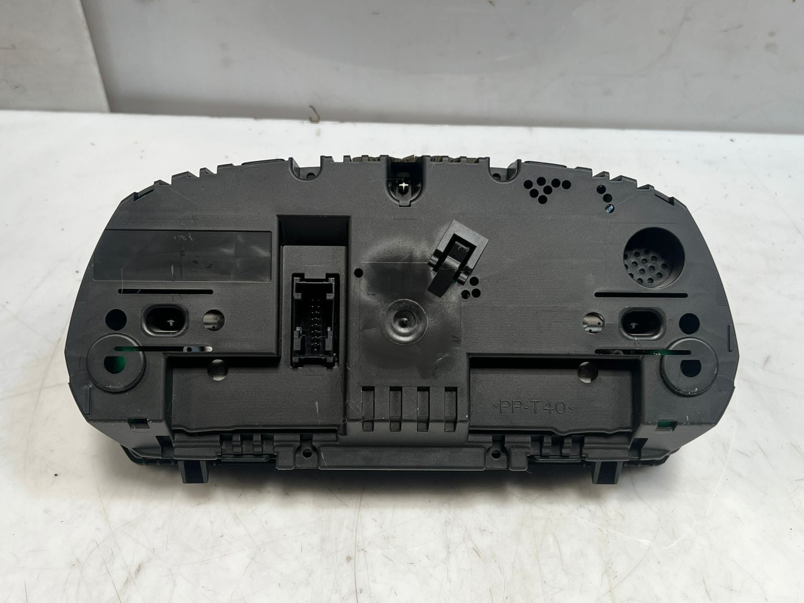 2011-2012 BMW X1 E84 Instrument Cluster SPEEDOMETER 9242340 OEM