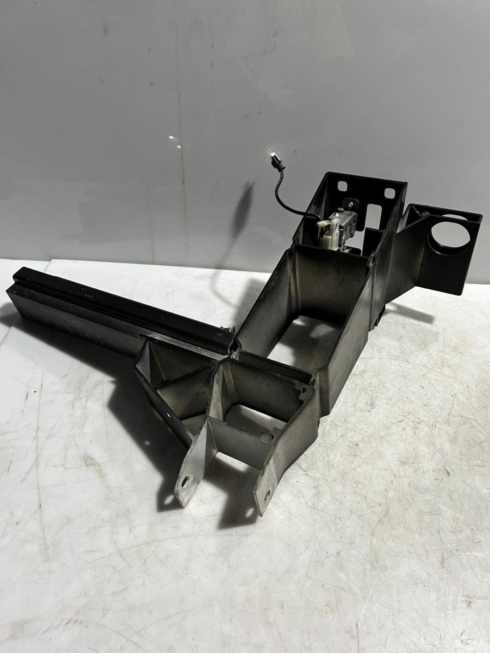 2012-2017 BMW X3 F25 and X4 F26 Front Radiator Core Support Bracket 7210499 OEM