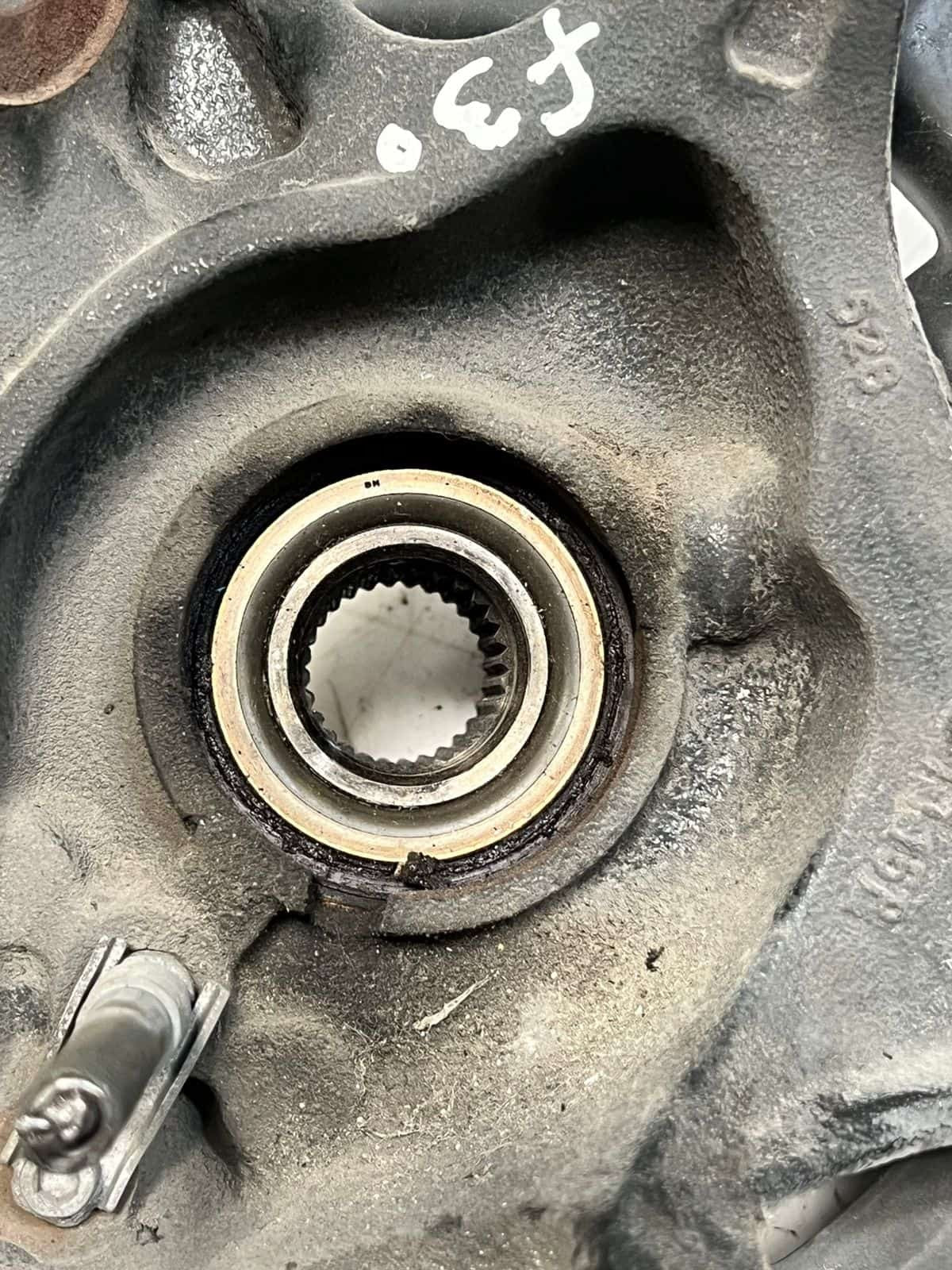 BMW 1' 2' 3' F20 F21 F22 F23 F30 F31 Rear Wheel Hub Rear 6867261 OEM
