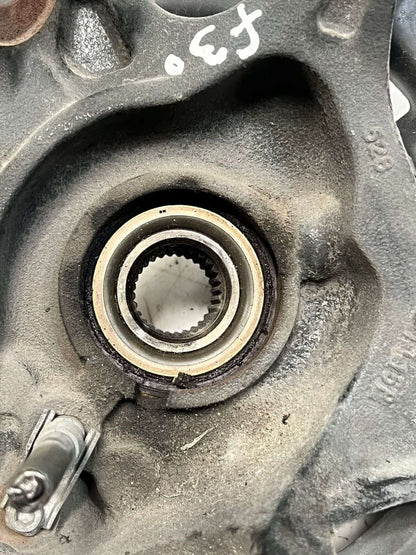 BMW 1' 2' 3' F20 F21 F22 F23 F30 F31 Rear Wheel Hub Rear 6867261 OEM
