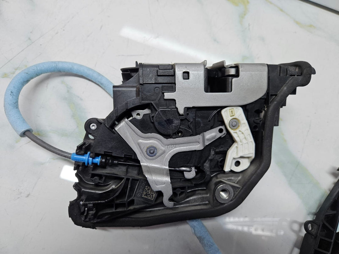 BMW G01 G08 X3 F97 X3M G02 F98 X4 X4M Rear Left Side Door Lock 7473147