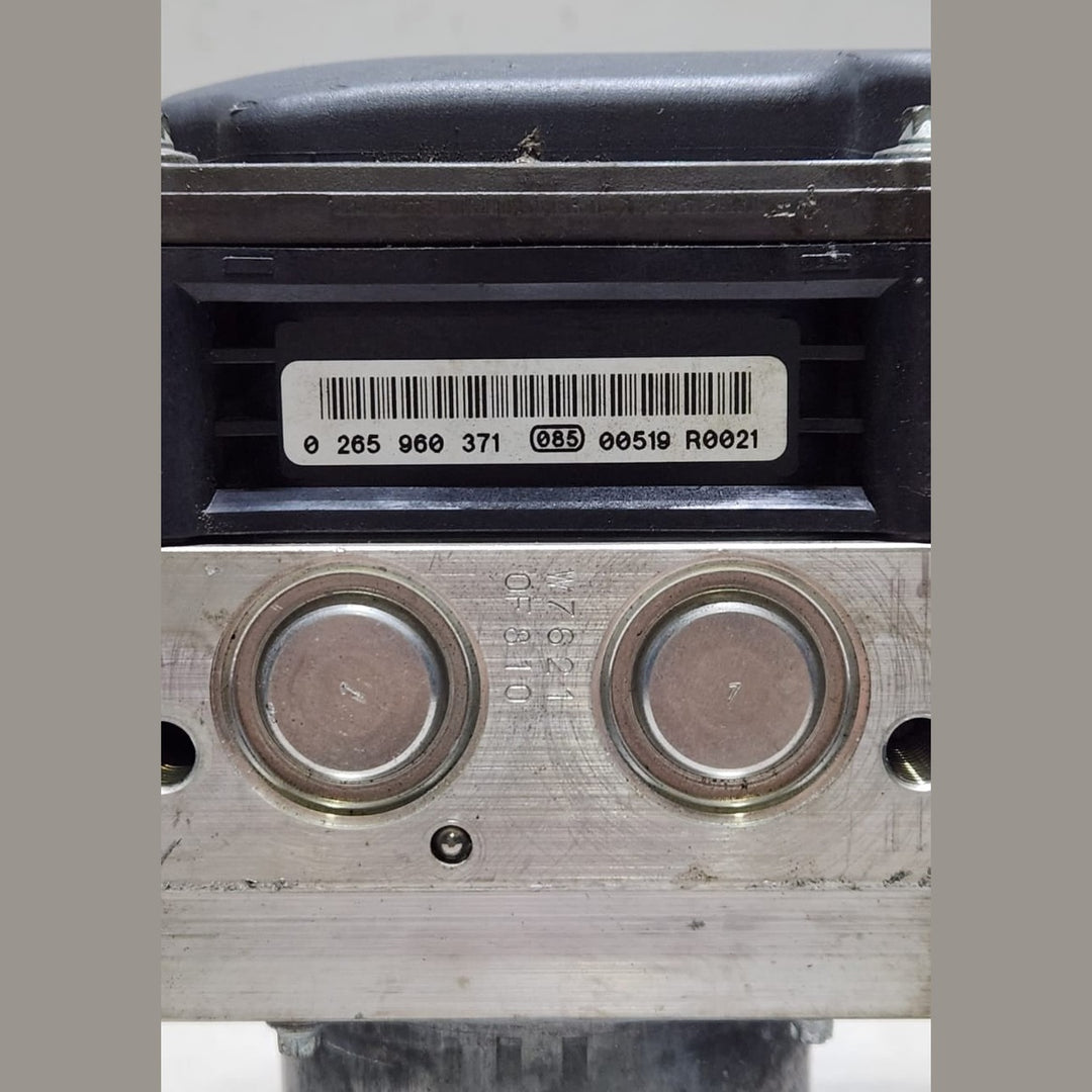 BMW 7 5 GT ABS Pump 6796794 7 Series F01 F02 F03 F04 4WD