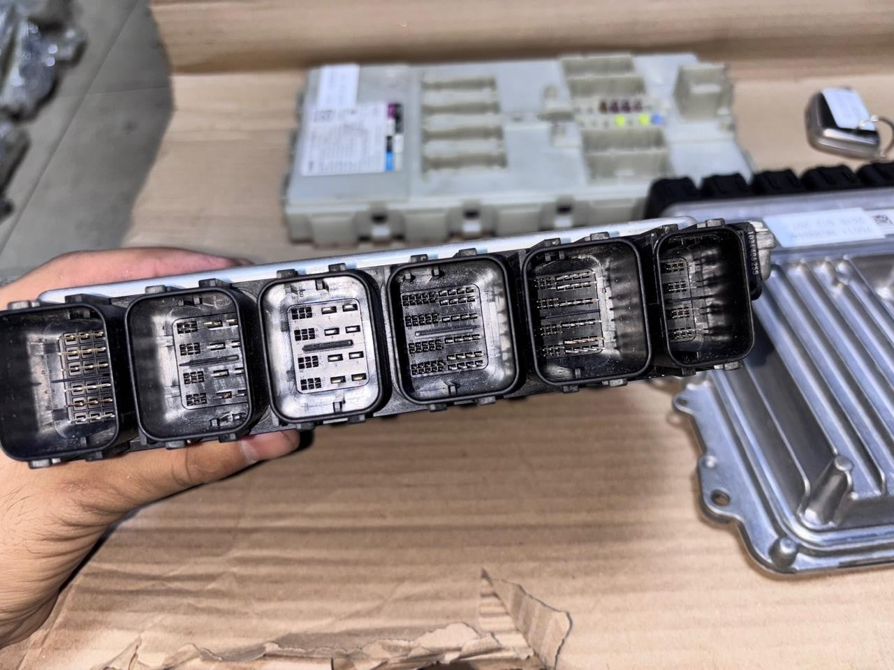 BMW 750li N63NB44C 2018 G12 ENGINE CONTROL UNIT COMPLETE SET + KEY  - 8680196