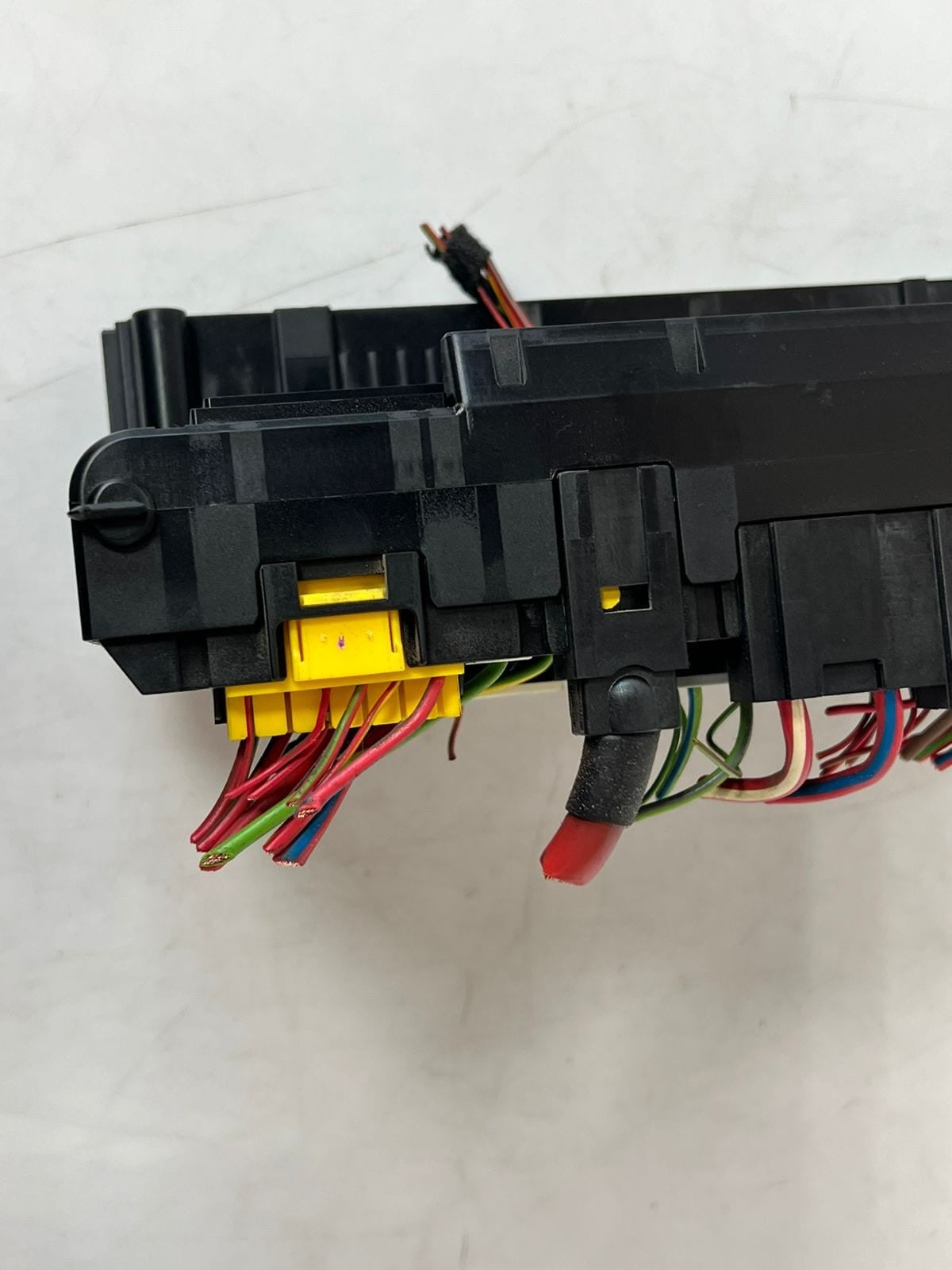 2011-2016 BMW 528i F10 F18 F07 F11 Front Power Distribution Fuse Box 9210861 OEM