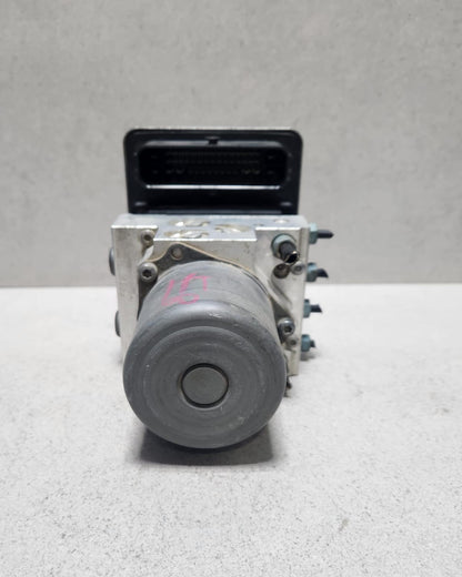 2017-2020 BMW 540i Abs Pump Control Module Unit 6893768 530i  M550i and X3 G01