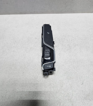 2017-2019 BMW X3 Center Console Operating Unit 6832014 G01 X3 G30 G31 G32 G38