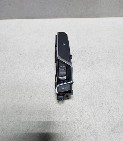 2017-2019 BMW X3 Center Console Operating Unit 6832014 G01 X3 G30 G31 G32 G38