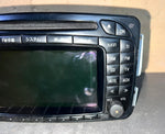 Bild in die Galerieansicht laden, 2003-2006 Mercedes W203 C-Class Radio Audio Head Unit CD Player A203 8272342 OEM