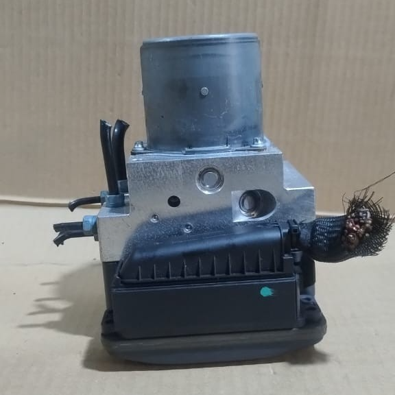 BMW F01 / F02 ABS ANTI-LOCK BRAKE PUMP MODULE ECU P/N 6860149