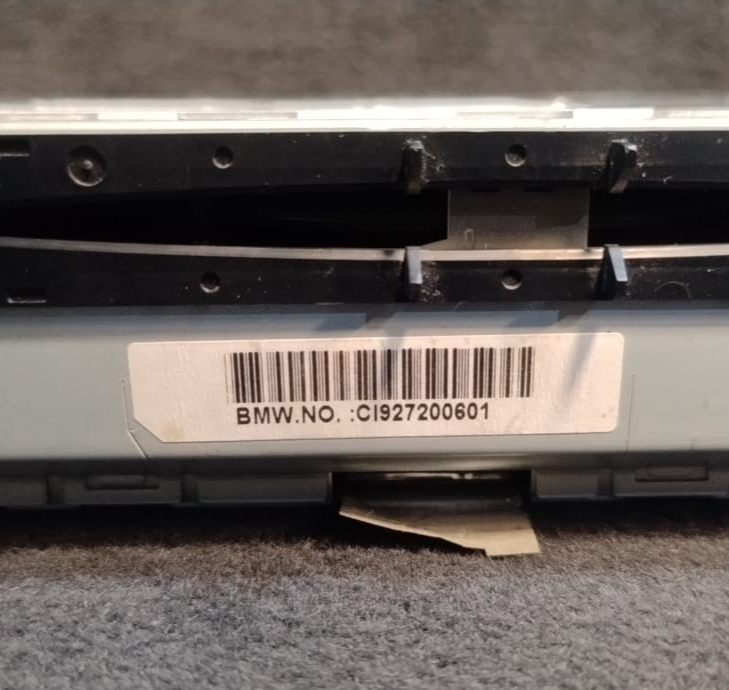 BMW F10 / F11 520D  N47D20C RADIO CD PLAYER AUDIO  TOURING AUTO - 9272006