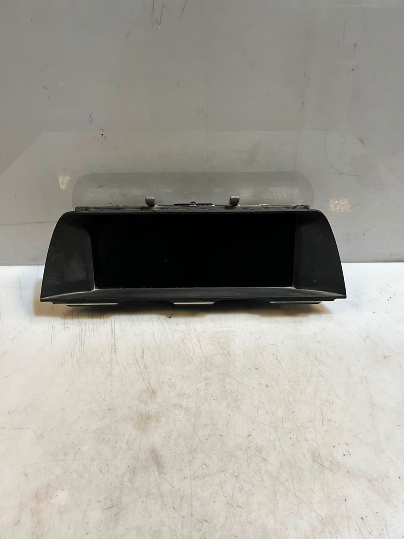 2011-2013 BMW 5 Series F10 and F11 528i Central Information Display 9243897