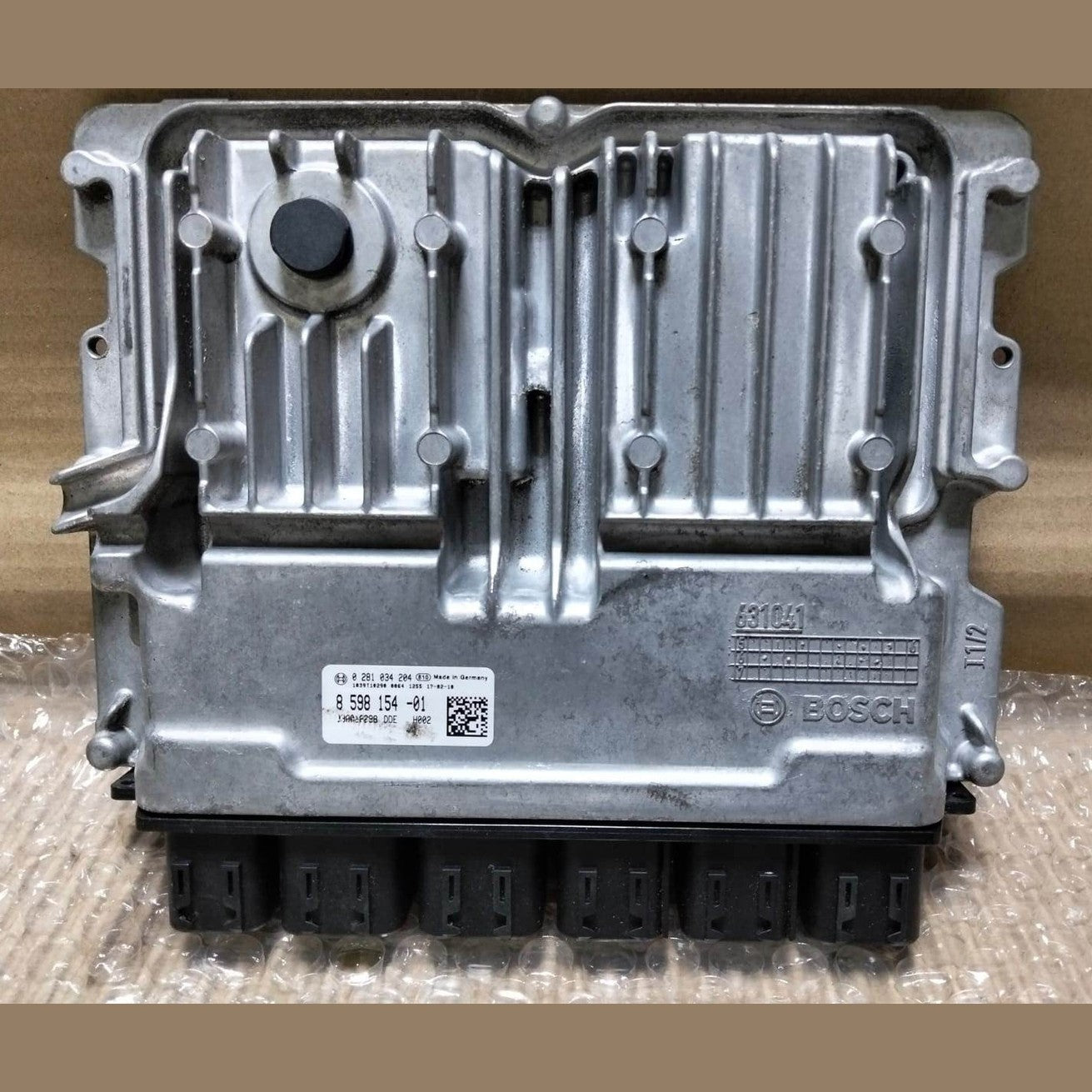 BMW Engine Control Unit 520d G30 B47 models 2017 RHD DDE 8598154