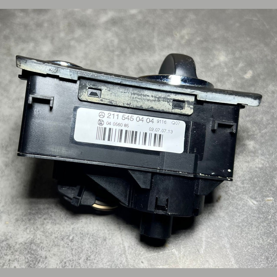 03-09 Mercedes-Benz W211 E-Class Headlight Switch Control Unit A211 5450404 RHD