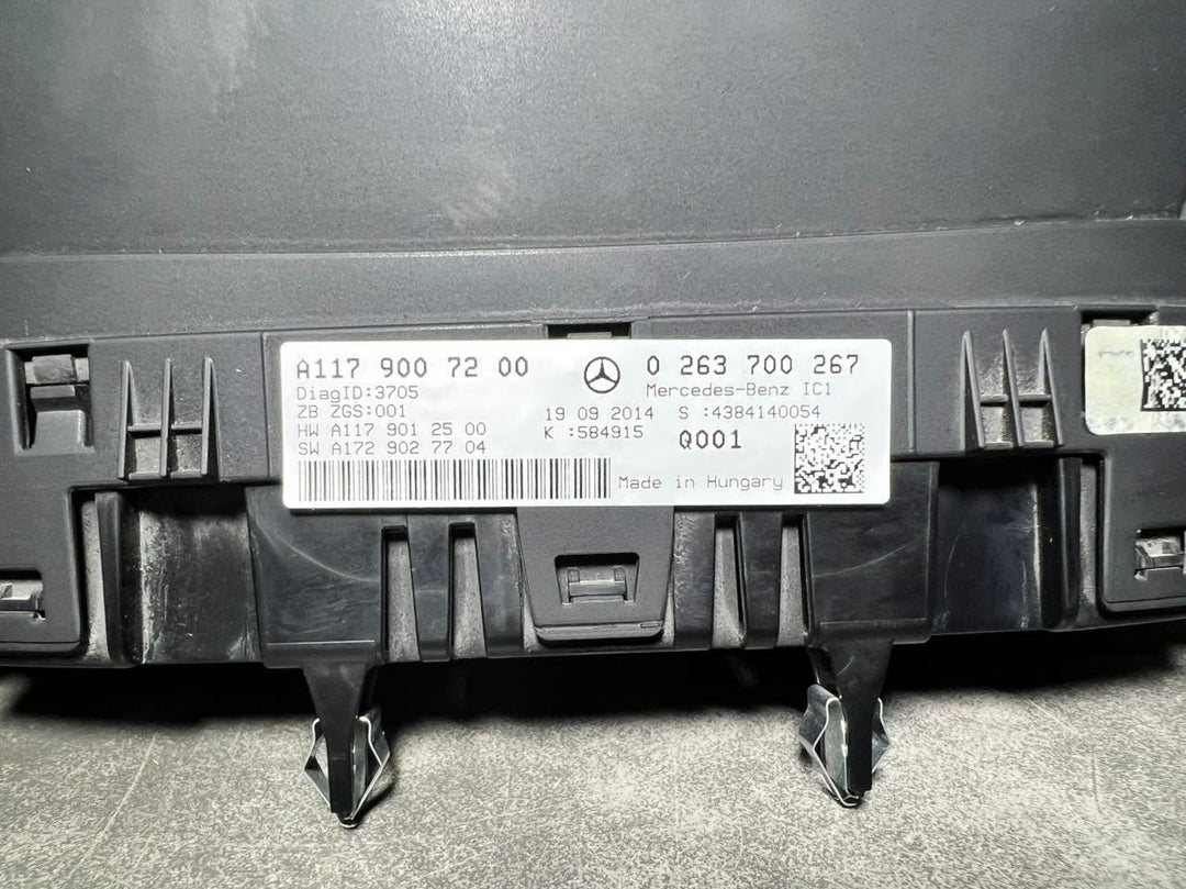 2014-2018 Mercedes-Benz W117 CLA AMG Instrument Cluster Speedometer A117 9007200