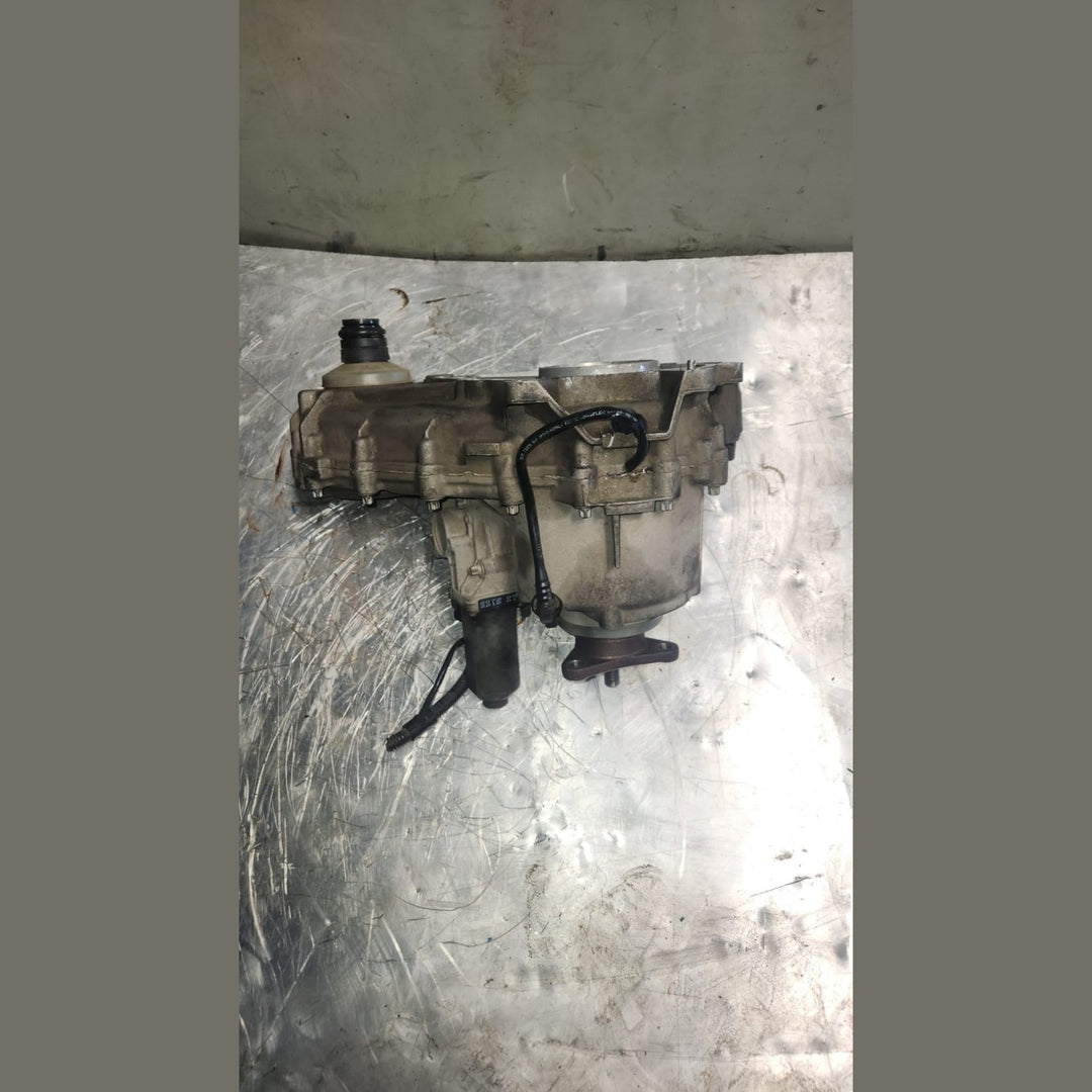 2007-2013 BMW X5 Transfer Case 7574777 X5 E70 ATC 700 USED 90K KM