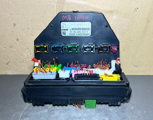 10-16 Mercedes-Benz W212 W204 Front SAM Module Relay Fuse Box A2129006924 OEM