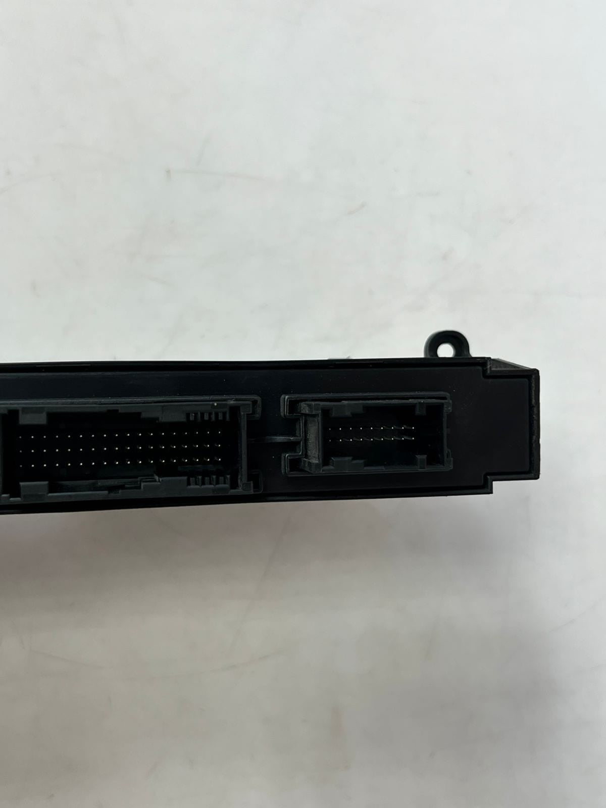 2010-2011 BMW 740i 750i, and 750Li Body Control Module BCM 9226901 OEM