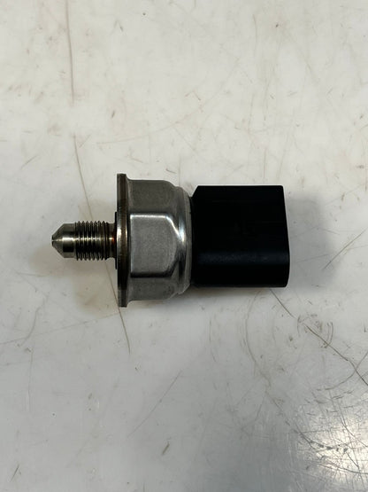 BMW 1 3 5 6 7 Series, X5, X6, Z4 Fuel Rail Pressure Sensor 7537319 OEM