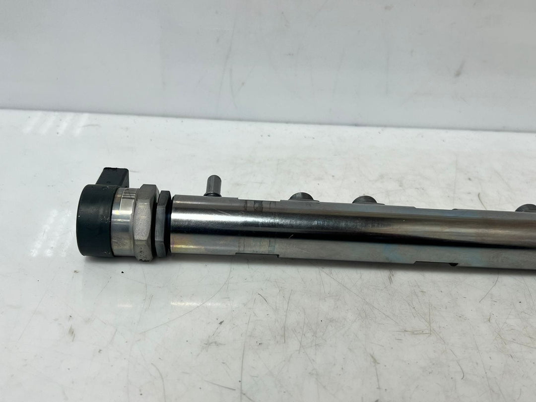 BMW 3 Series F30 F31 F35 N57 D30 Fuel Rail INJECTOR PIPE 7805423 OEM