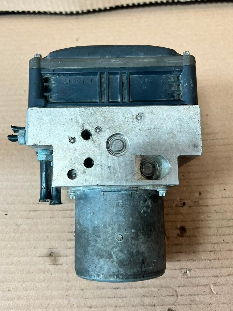 2010-2011 BMW X5 E70 and X6 E71 ABS DSC Pump Control Unit 6793492 OEM