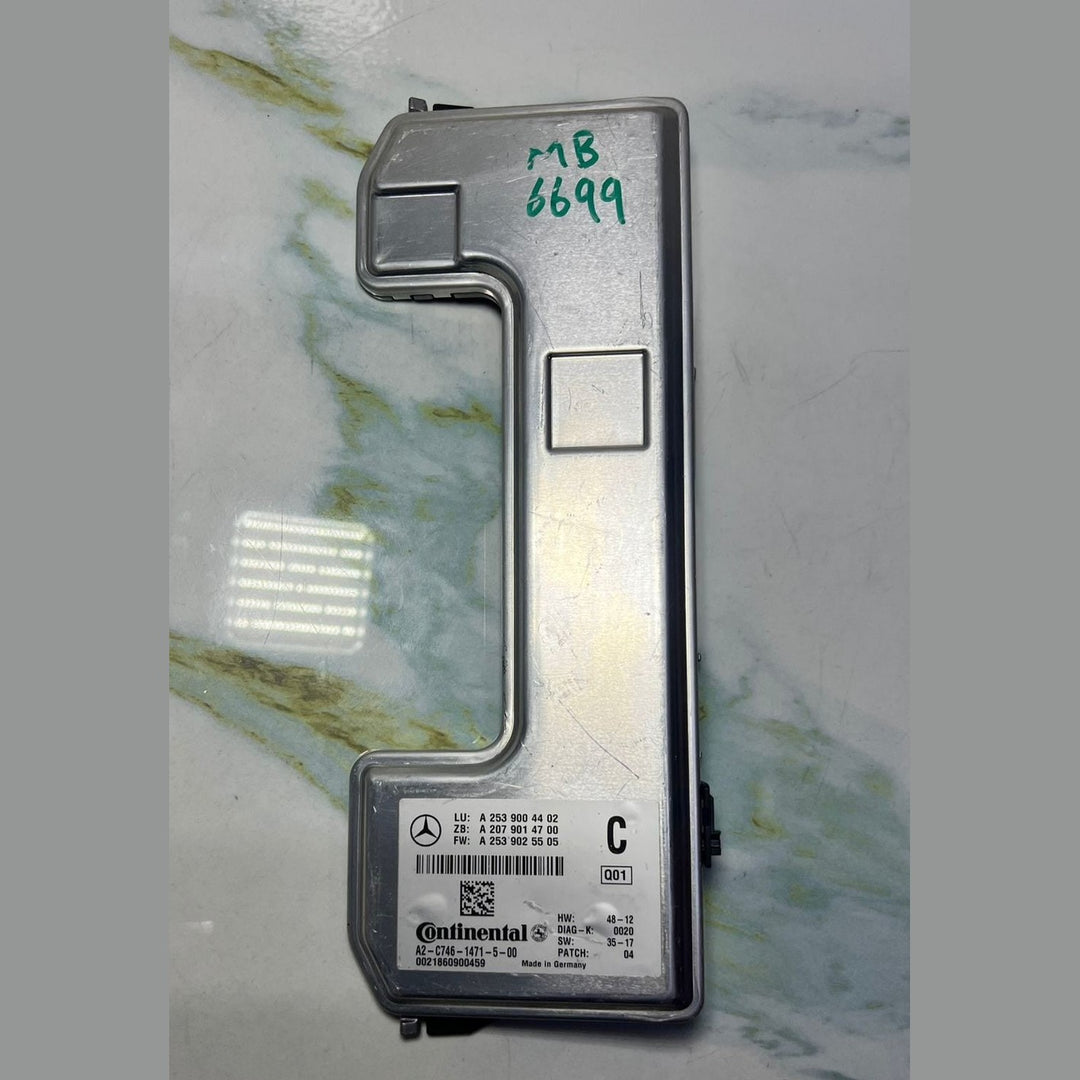 Mercedes-Benz Multifunction Camera Control Unit A2539004402 CL W217 W253