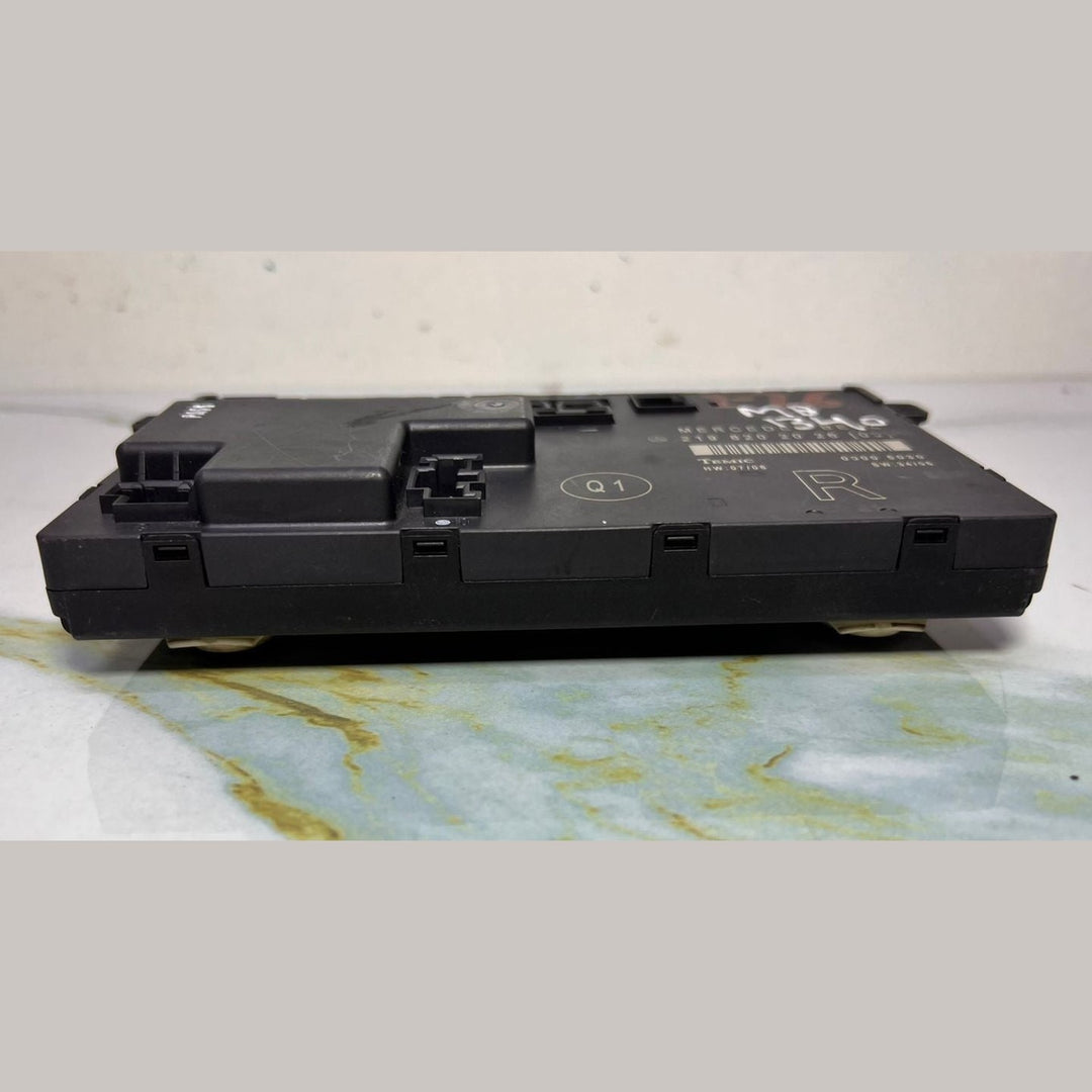 06-11 Mercedes CLS500 Door Control Module 219 8202026 W209 CLK-Class and W219 