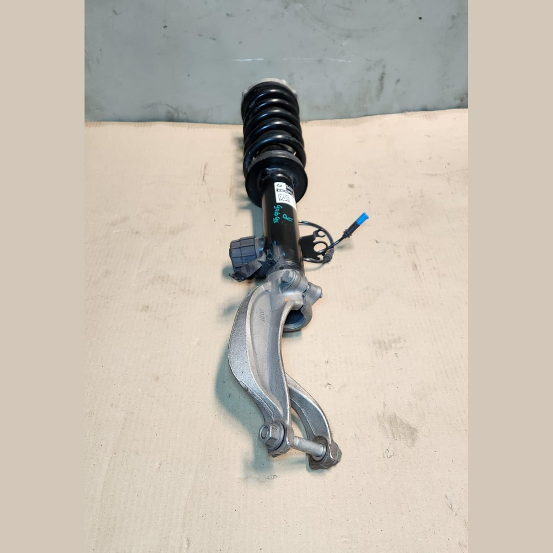 2019-2023 BMW X5 Shock Absorber 6869020 X5 G05 and X6 G05 FRONT RIGHT 