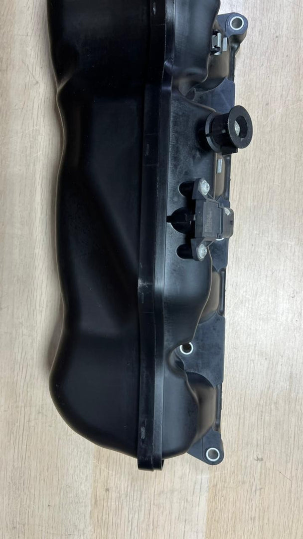2012-2016 BMW M5 4.4L - LEFT Intake Manifold 7843275