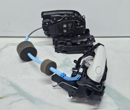18-24 BMW G01 X3 Driver Left Front Door Latch Lock Actuator 9492091 OEM