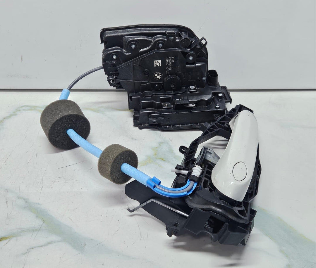 18-24 BMW G01 X3 Driver Left Front Door Latch Lock Actuator 9492091 OEM